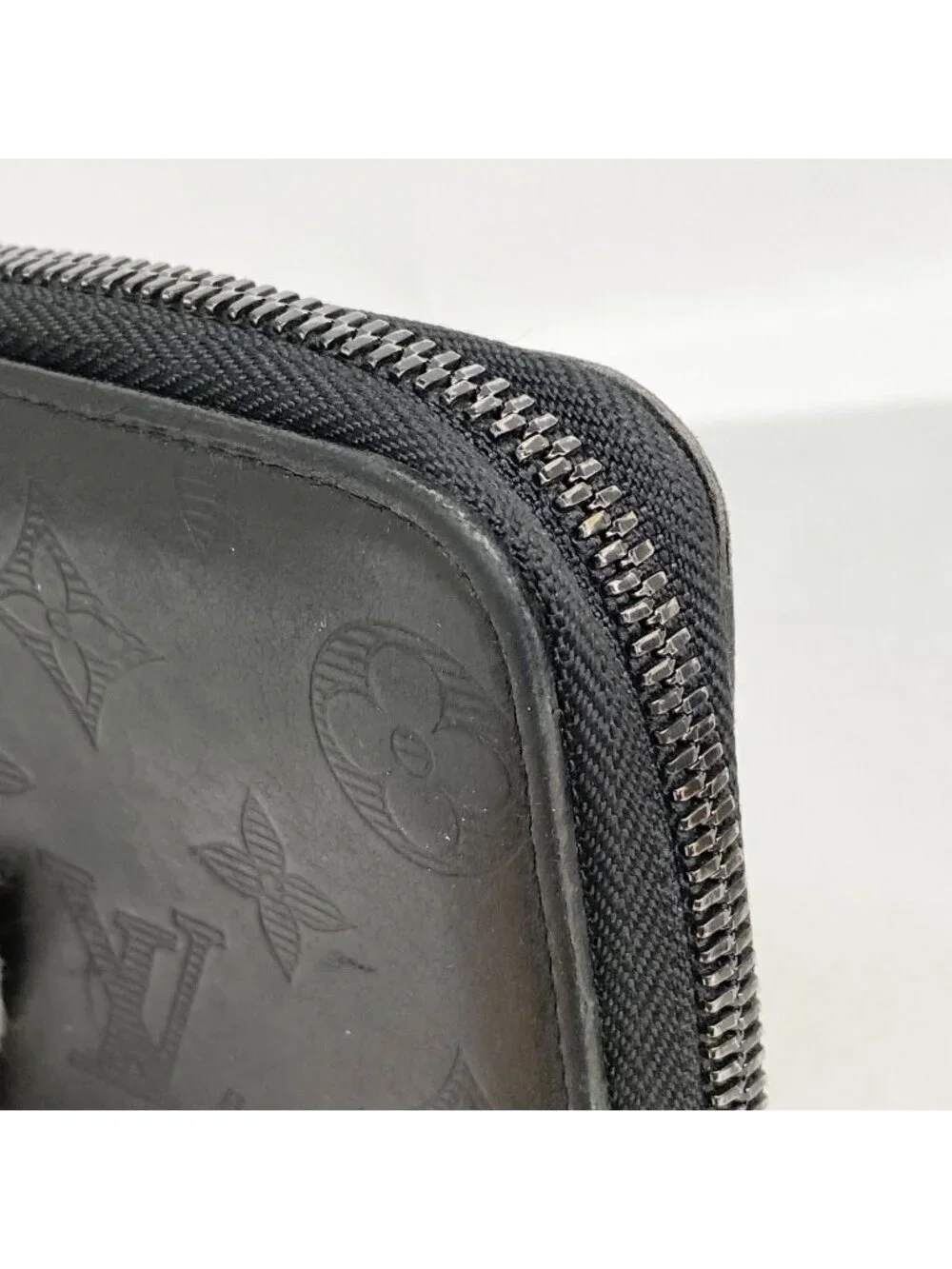 Louis Vuitton Wallet Monogram Shadow Zippy Vertical M Noir